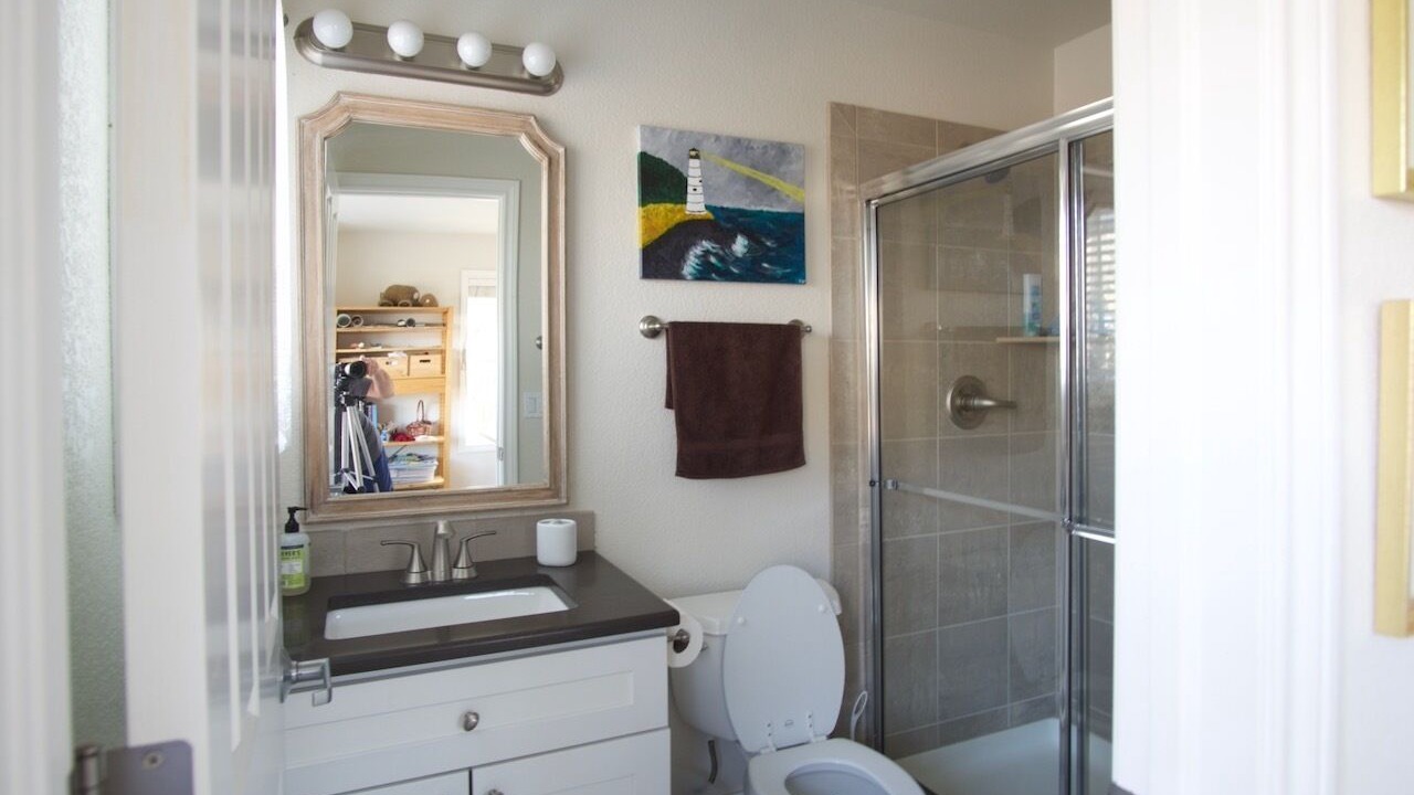 Photo of Bathroom in Dakota Ridge - Northbriar