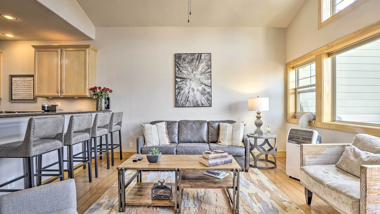 Photo of Livingroom in Dillon