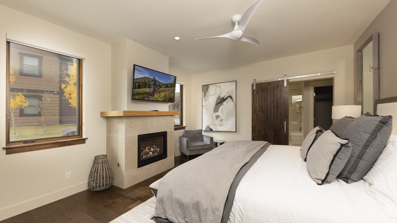 Photo of Bedroom in Fairmount On The River
