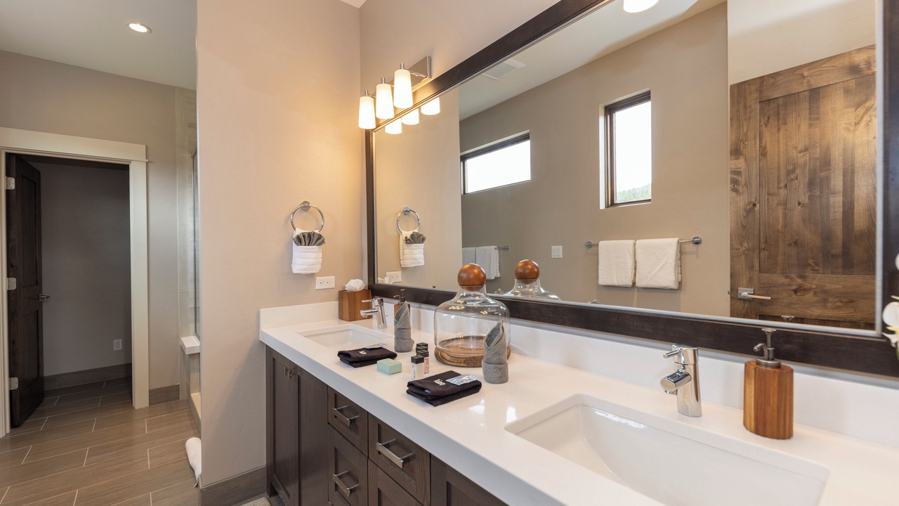 Photo of Bathroom in Fairmount On The River