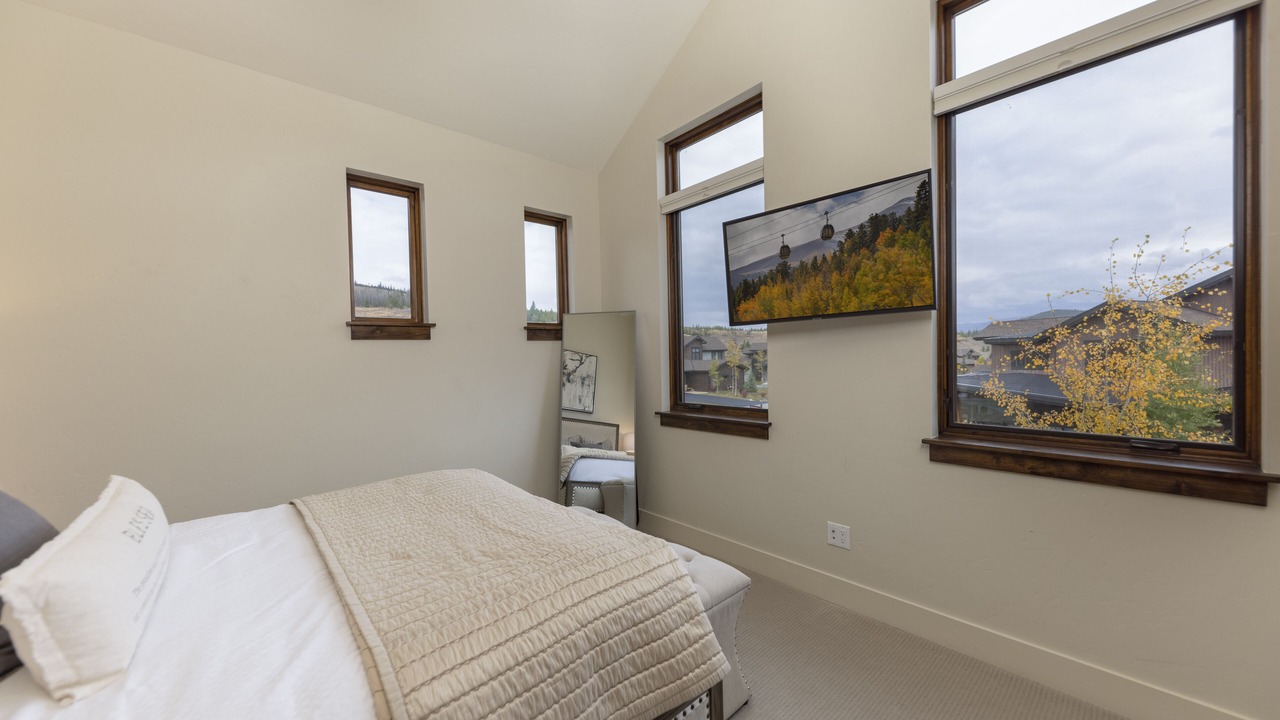 Photo of Bedroom in Fairmount On The River