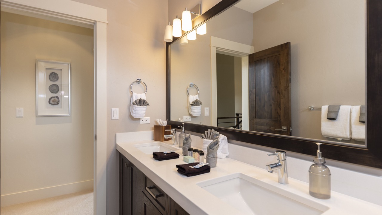 Photo of Bathroom in Fairmount On The River