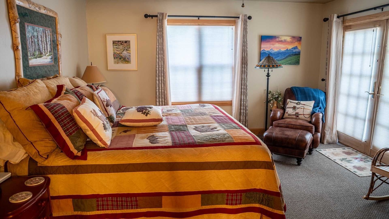 Photo of Bedroom in Lake City
