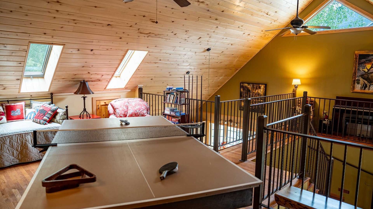 Photo of Bedroom in Lake City