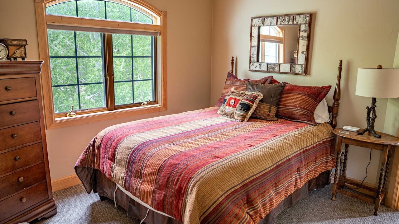 Photo of Bedroom in Lake City