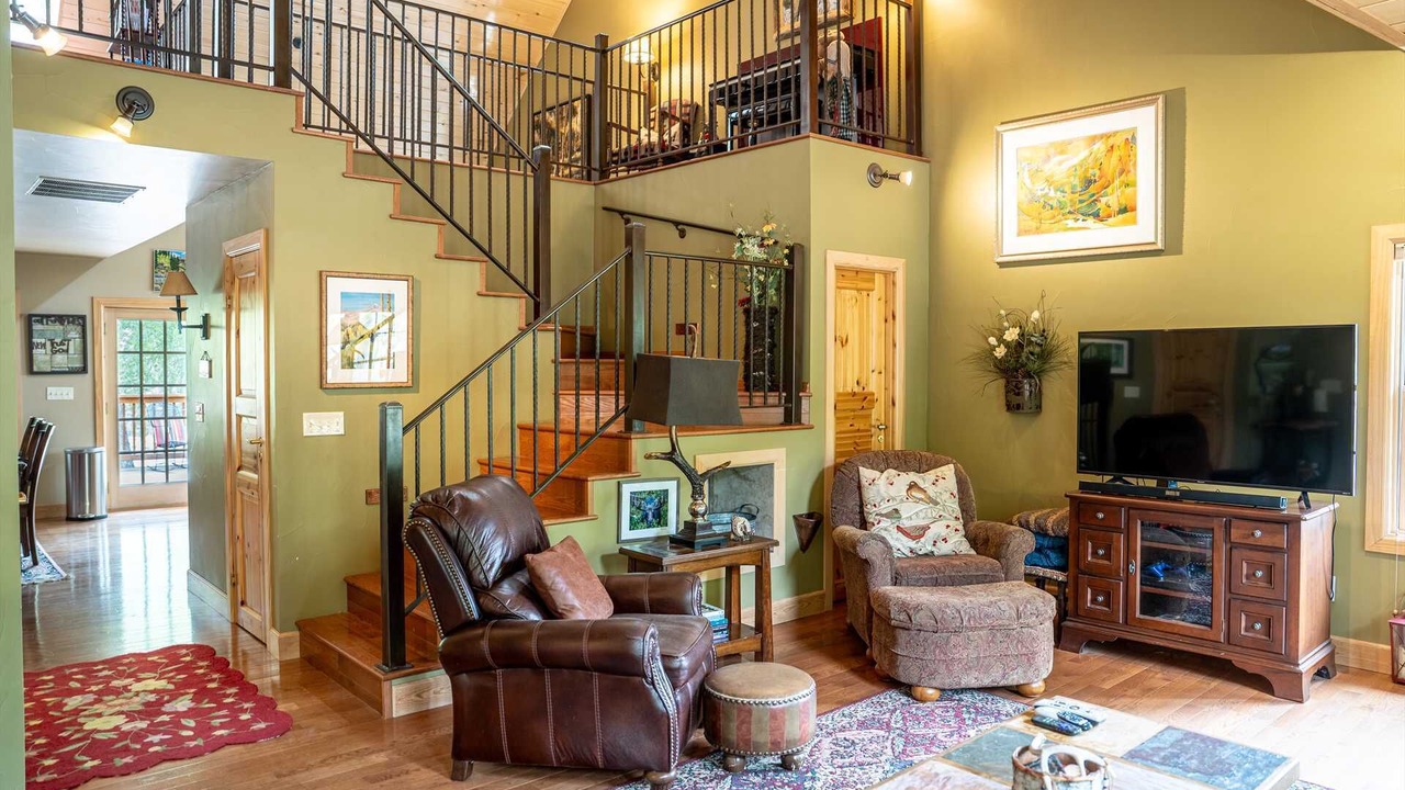 Photo of Livingroom in Lake City