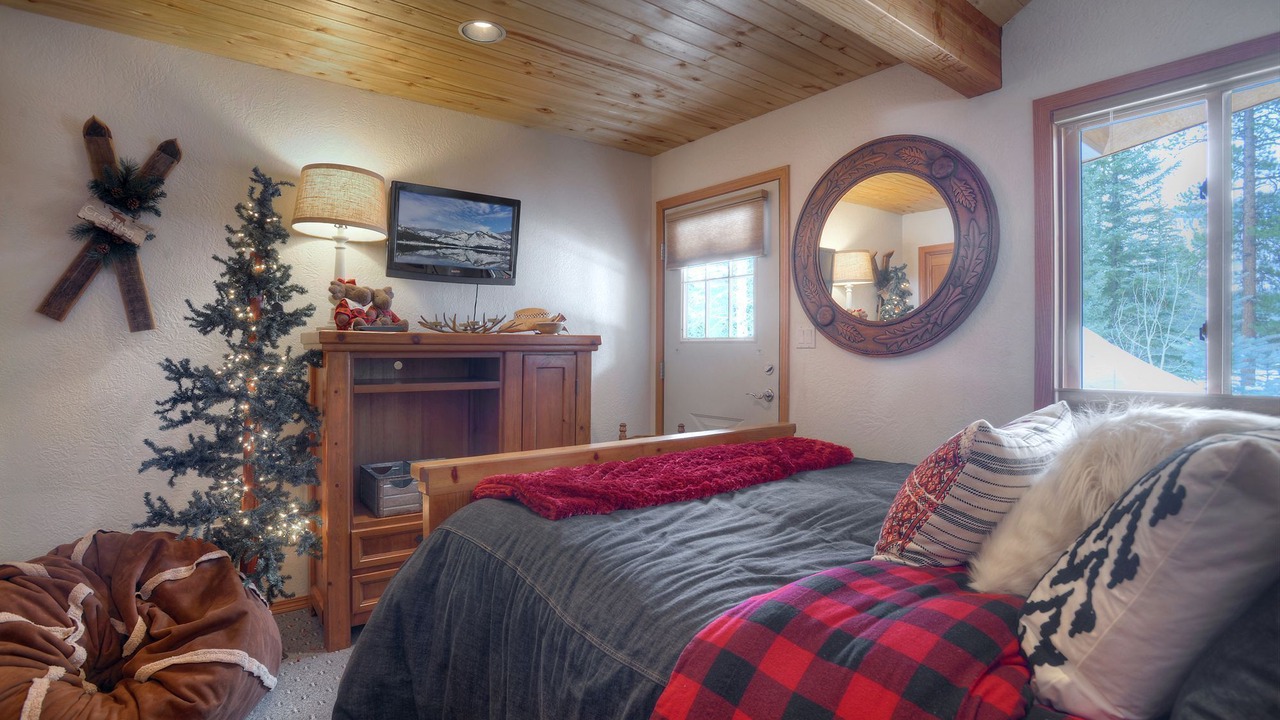 Photo of Bedroom in Bayfield