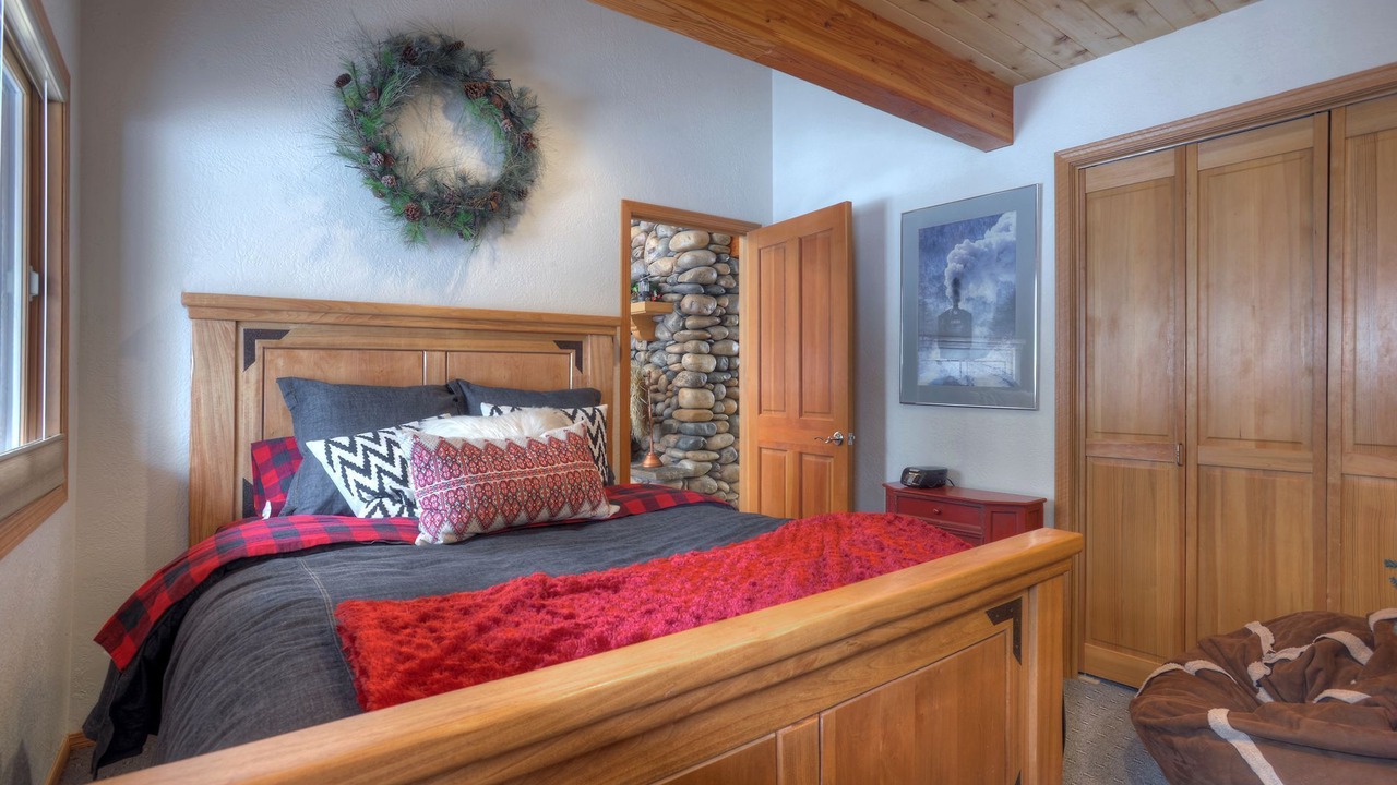 Photo of Bedroom in Bayfield