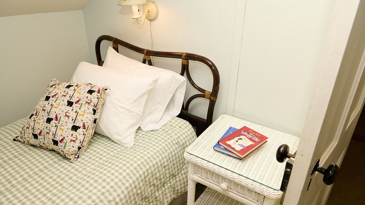 Photo of Bedroom in Cascade