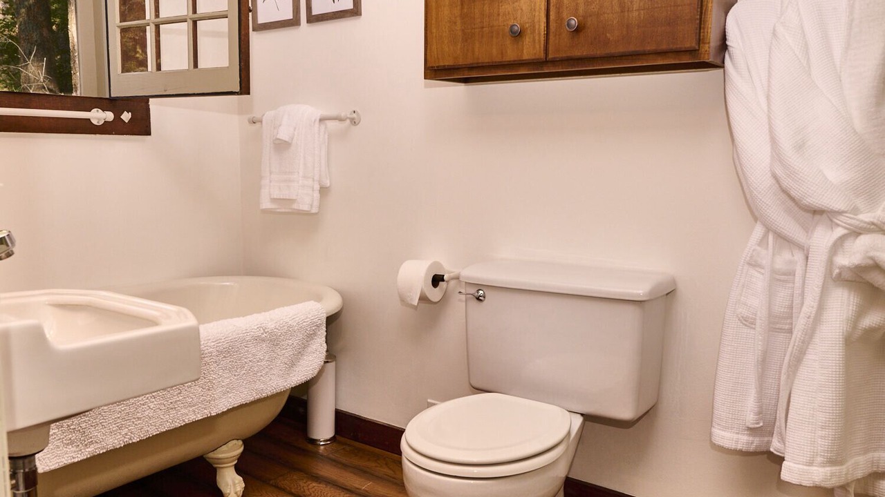 Photo of Bathroom in Cascade