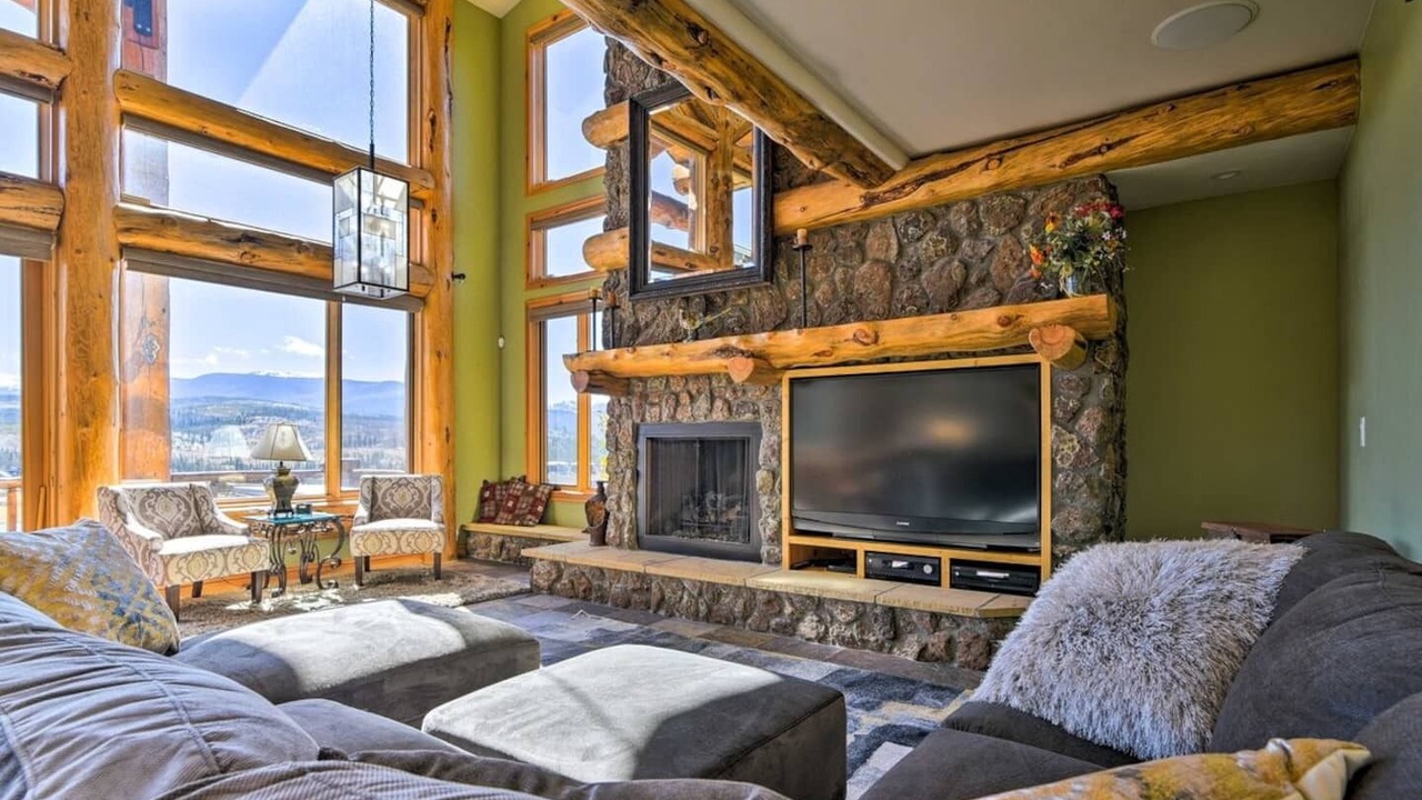 Photo of Livingroom in Fraser