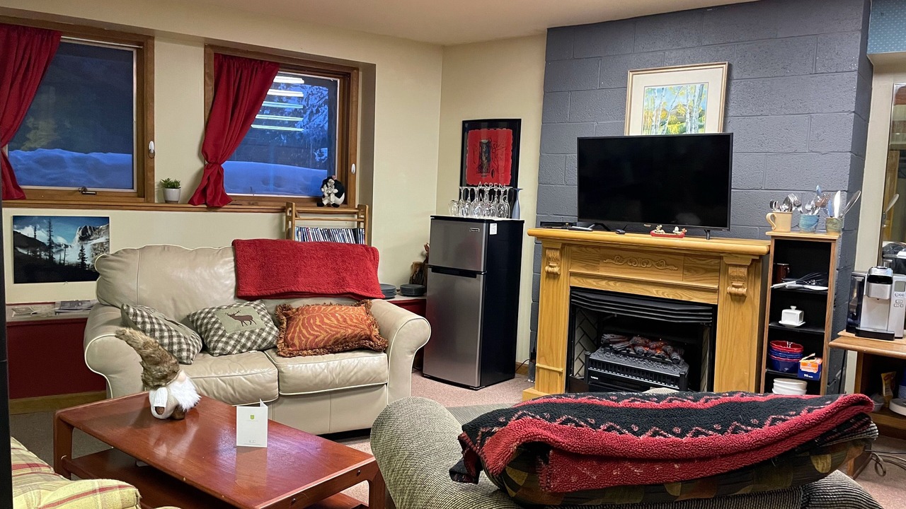 Photo of Livingroom in Redstone