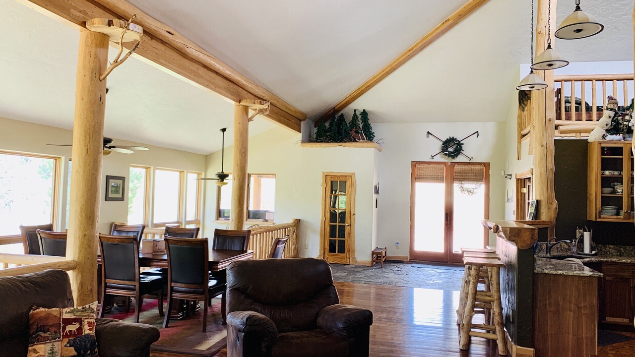 Photo of Livingroom in Oak Creek