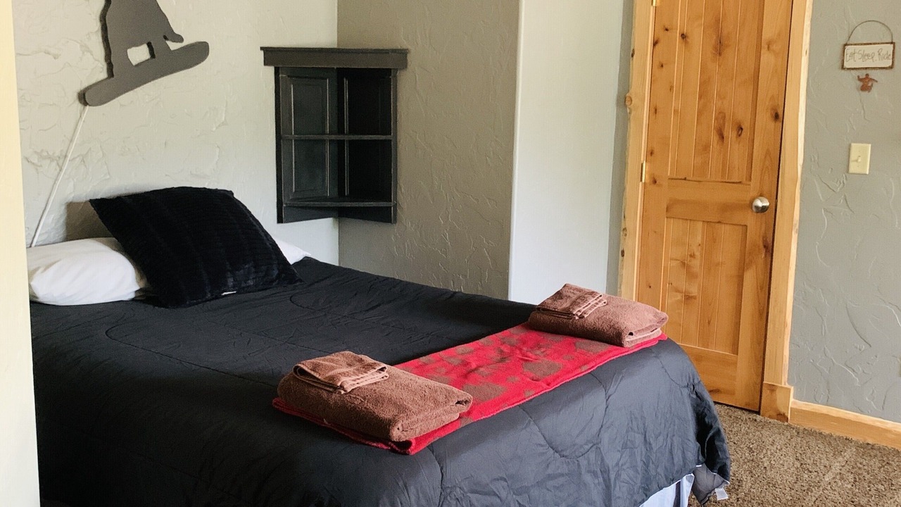Photo of Bedroom in Oak Creek