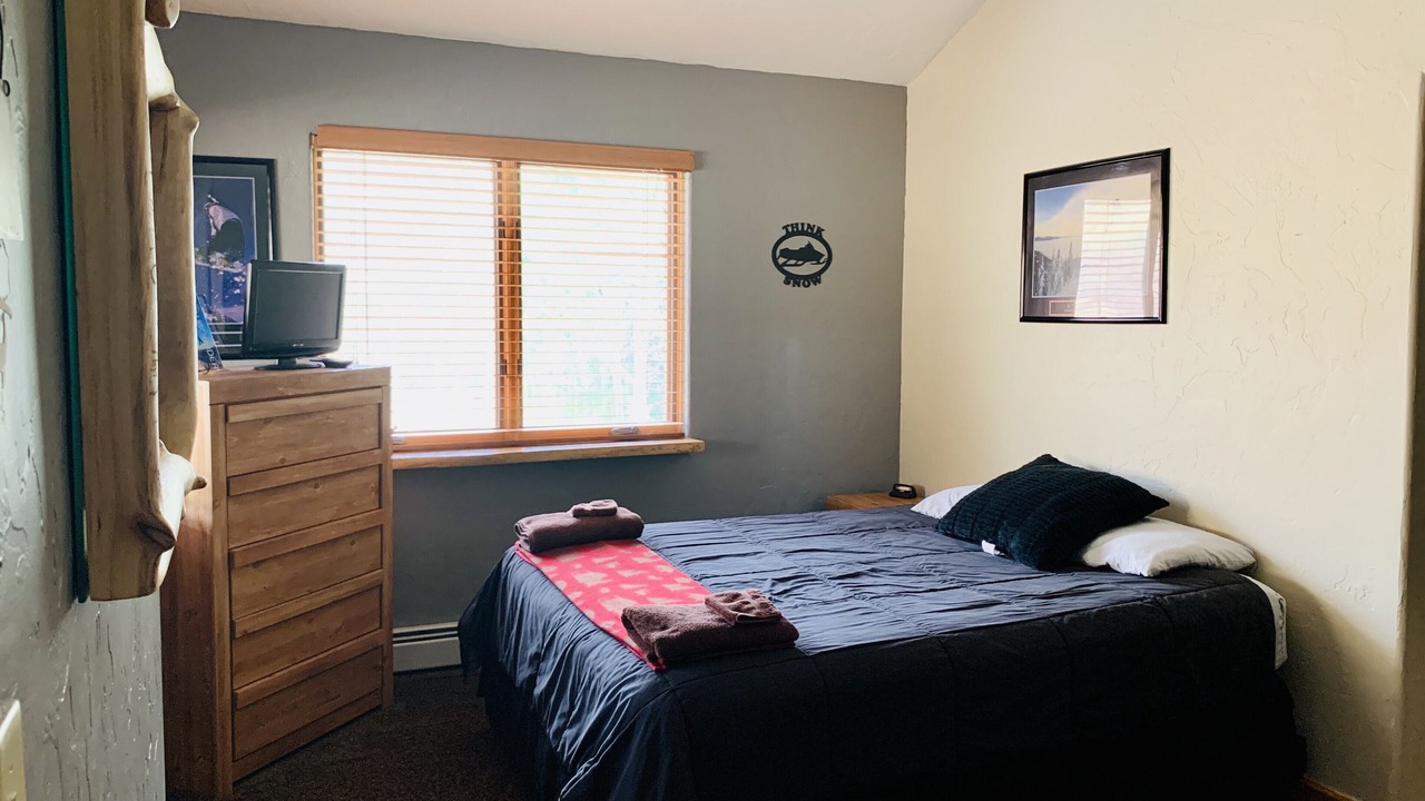 Photo of Bedroom in Oak Creek