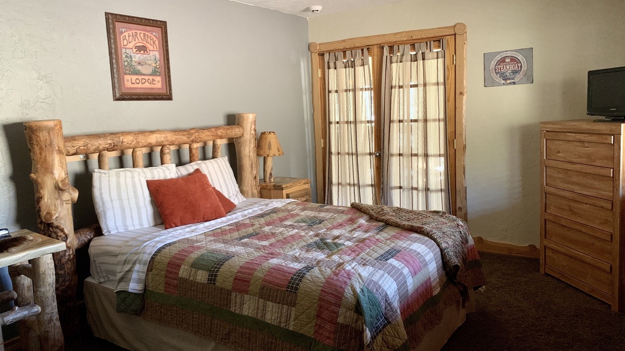 Photo of Bedroom in Oak Creek