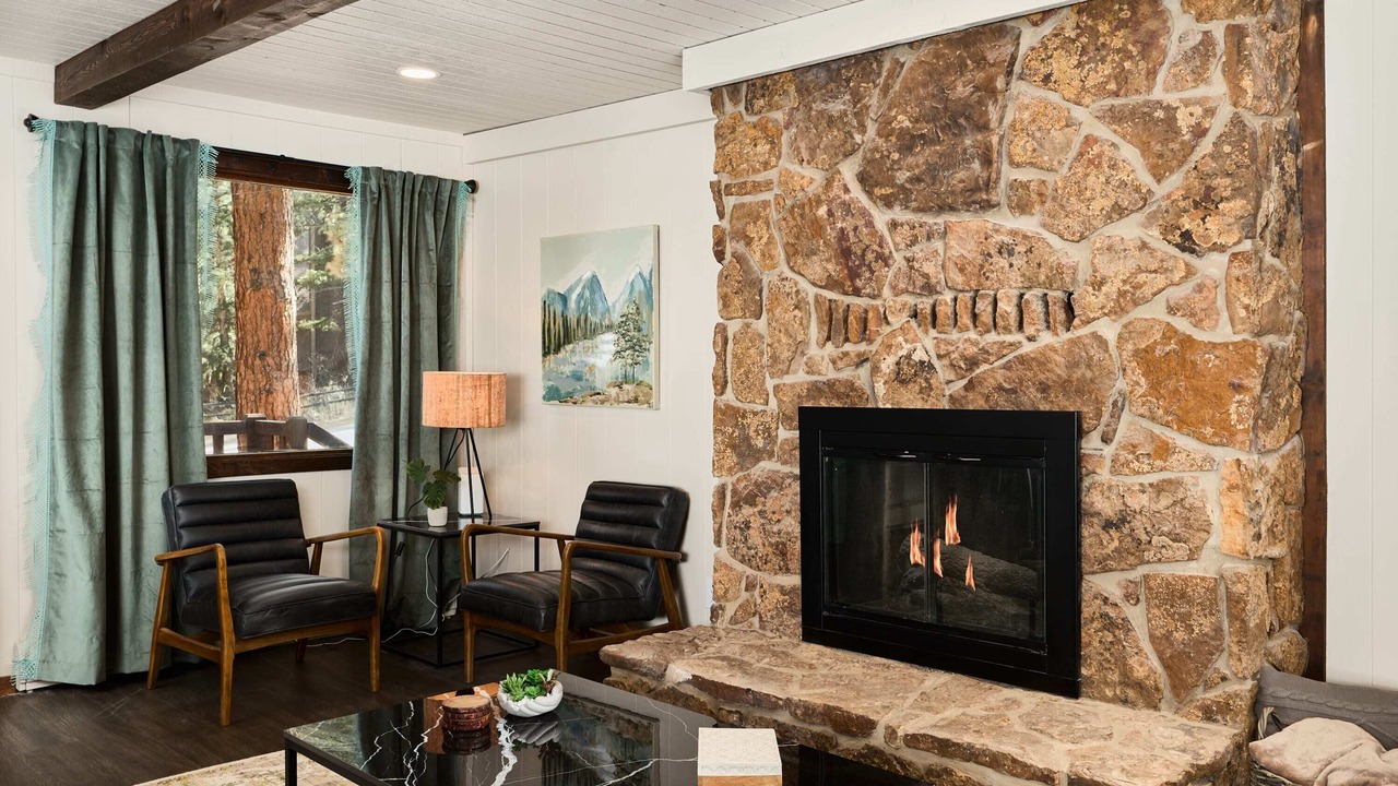 Photo of Livingroom in Woodland Park