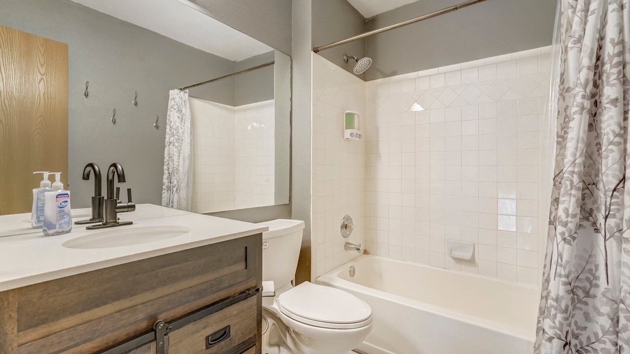 Photo of Bathroom in Security-Widefield