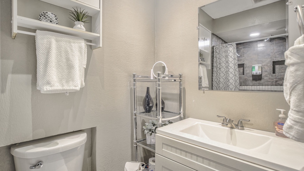 Photo of Bathroom in Security-Widefield