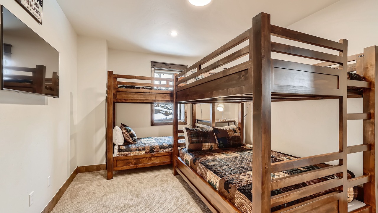 Photo of Bedroom in Baldy Mountain