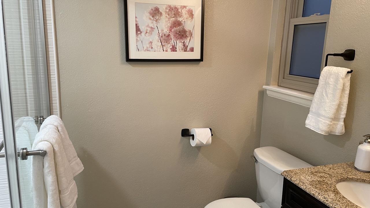 Photo of Bathroom in Jewell Heights - Hoffman Heights