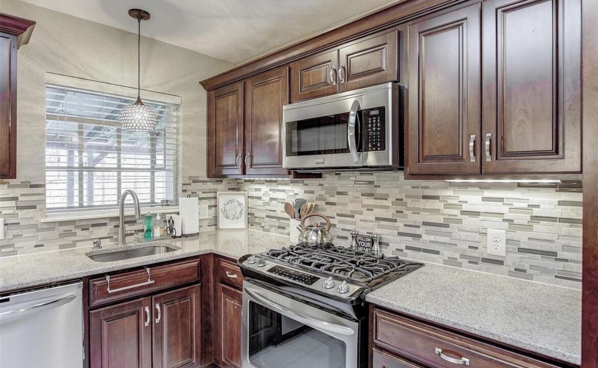 Photo of Kitchen in Jewell Heights - Hoffman Heights