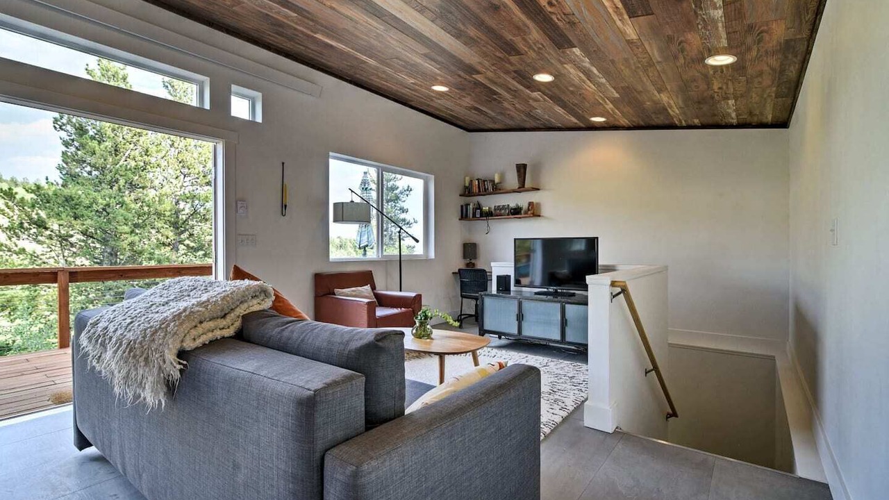Photo of Livingroom in Fairplay
