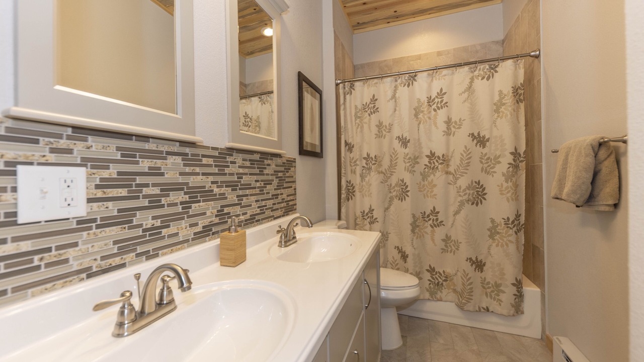Photo of Bathroom in Fairplay