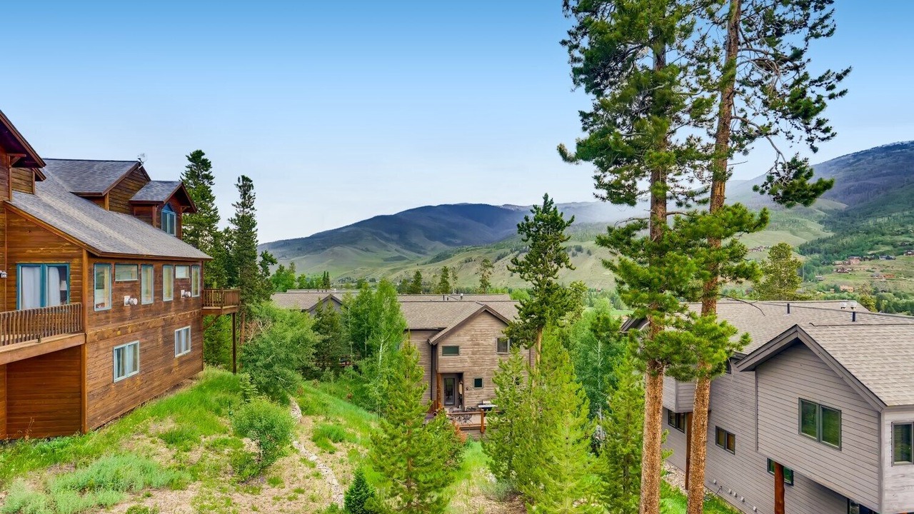 Photo of Outdoor in Three Peaks