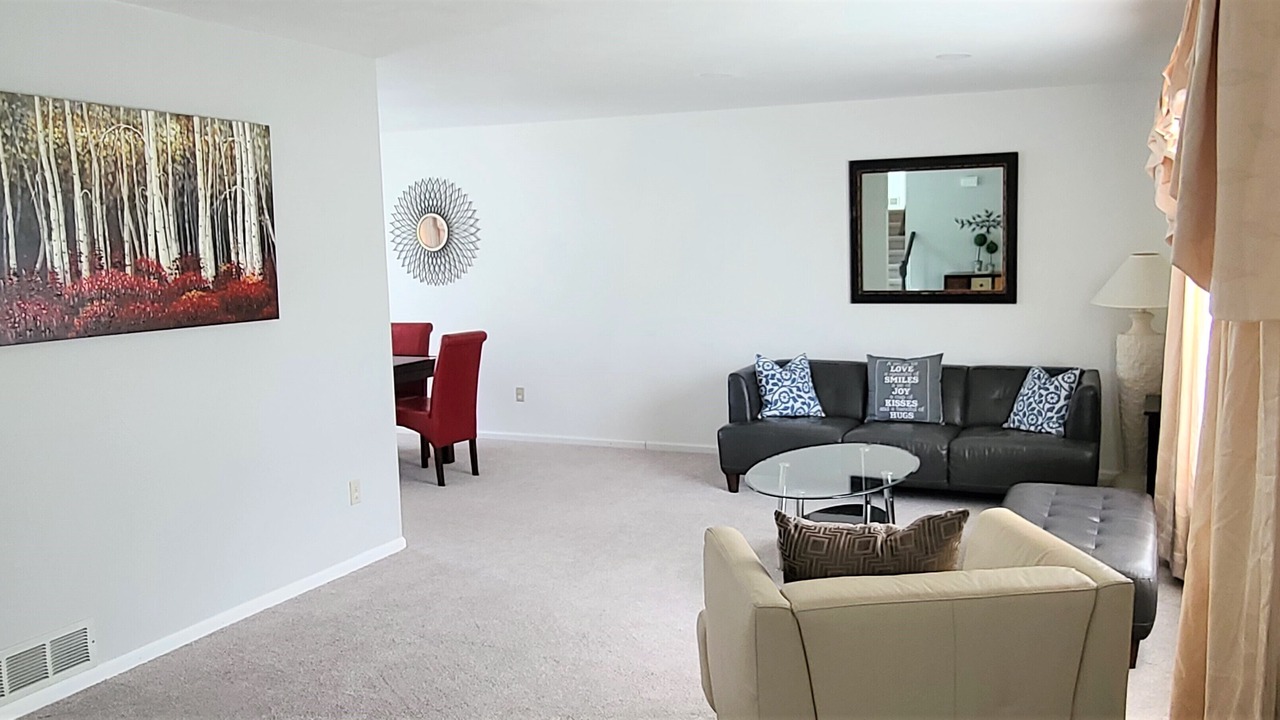 Photo of Livingroom in Aurora