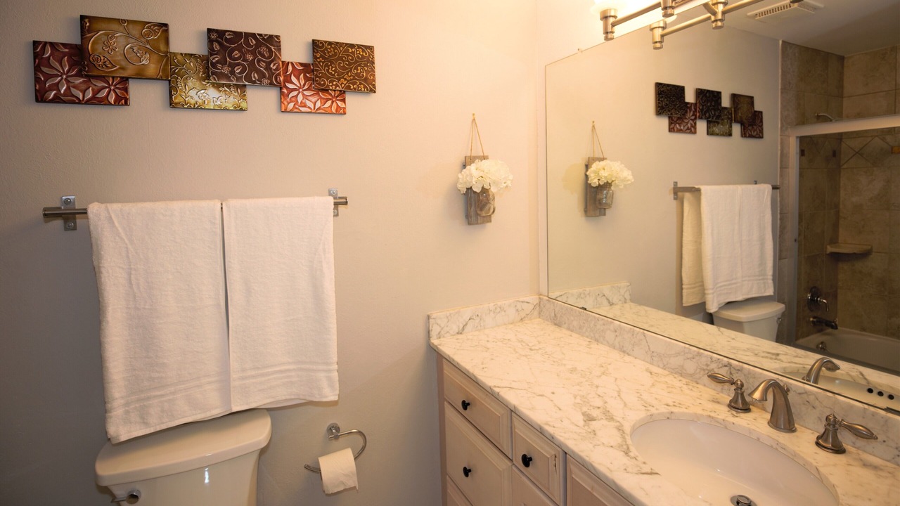 Photo of Bathroom in Aurora
