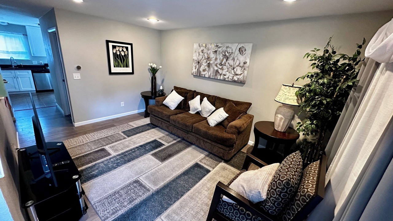 Photo of Livingroom in Jewell Heights - Hoffman Heights