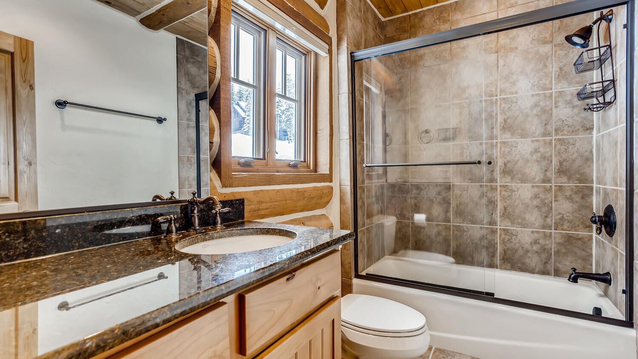 Photo of Bathroom in Quandary Village