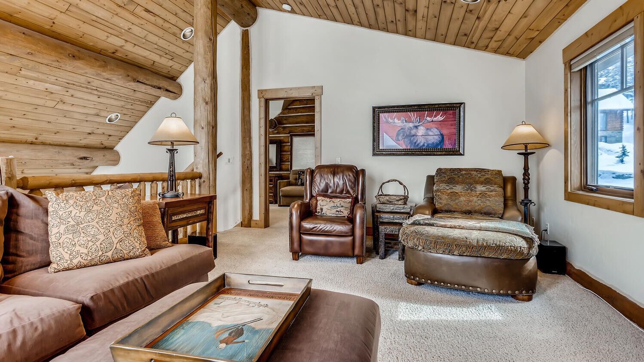 Photo of Livingroom in Quandary Village