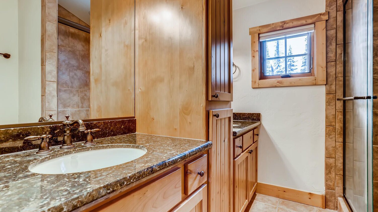 Photo of Bathroom in Quandary Village