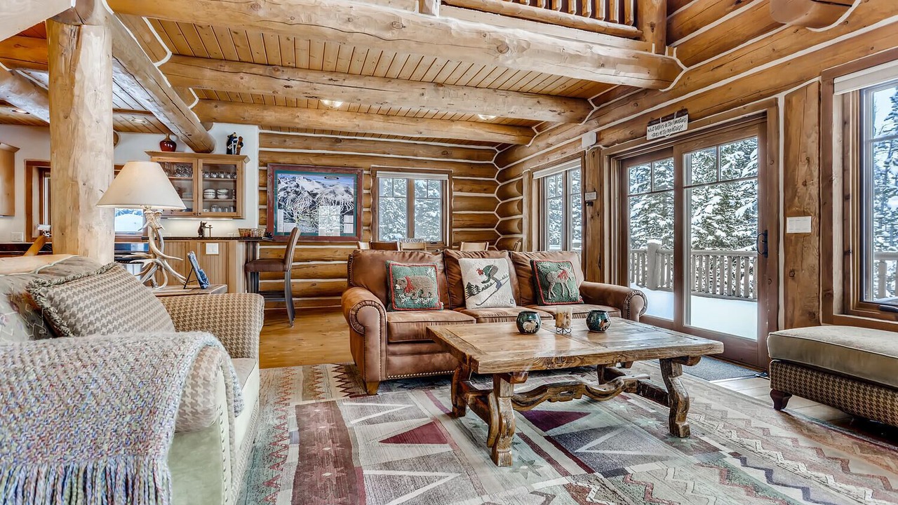 Photo of Livingroom in Quandary Village