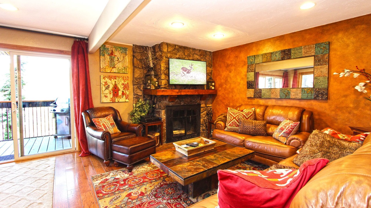 Photo of Livingroom in Purgatory