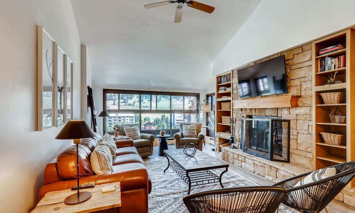 Photo of Livingroom in Copper Mountain Village