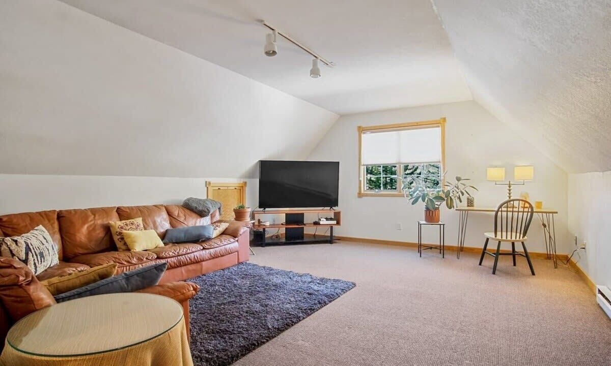 Photo of Bedroom in Christie Heights
