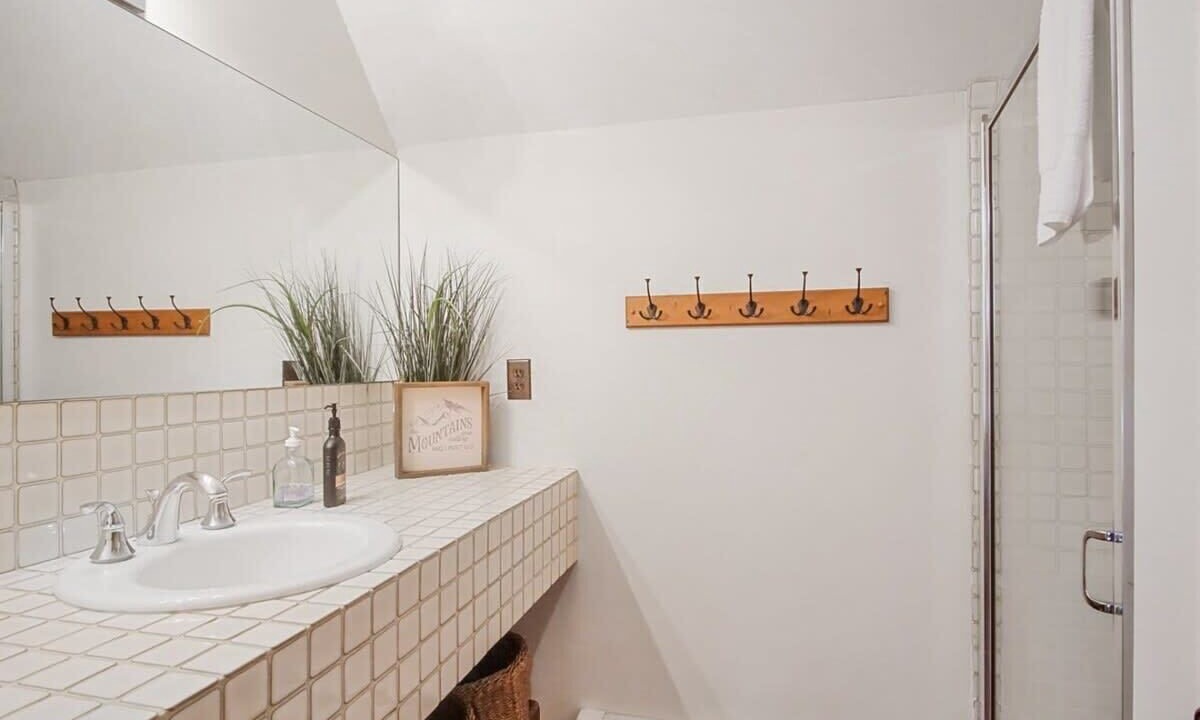 Photo of Bathroom in Christie Heights