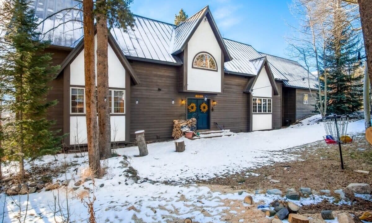Photo of Outdoor in Christie Heights