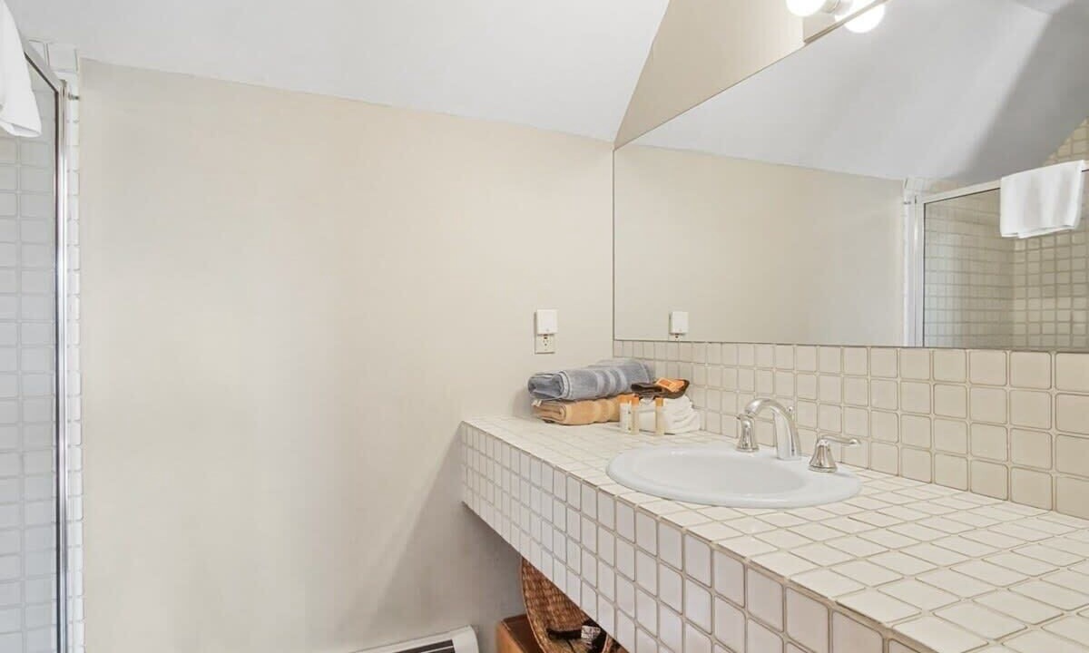 Photo of Bathroom in Christie Heights