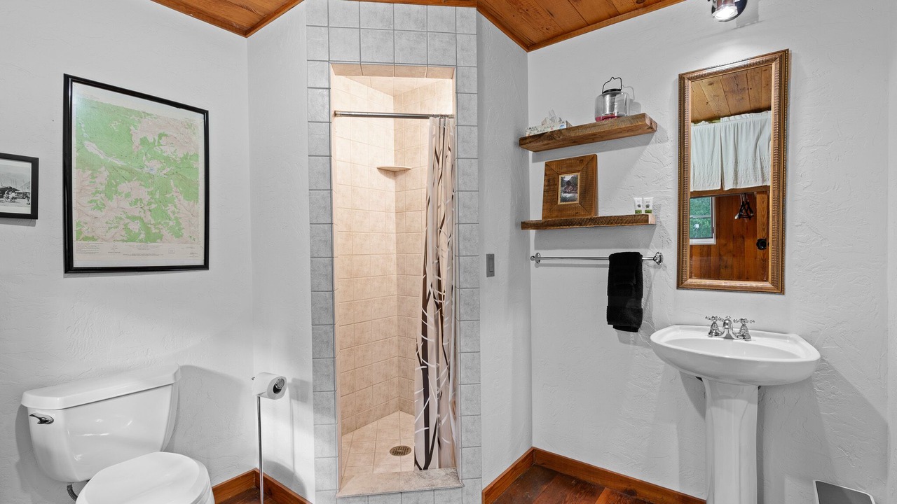 Photo of Bathroom in Carbondale