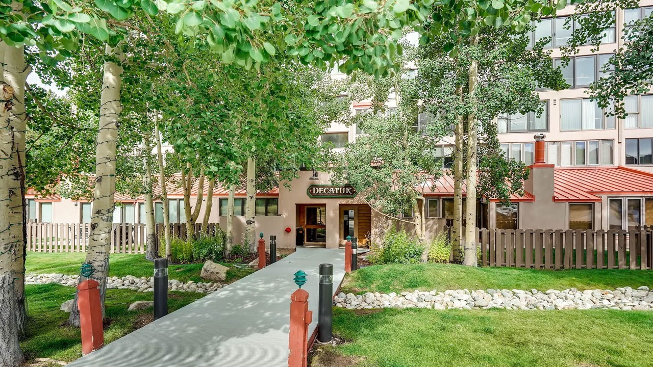 Photo of Outdoor in Lakeside Village