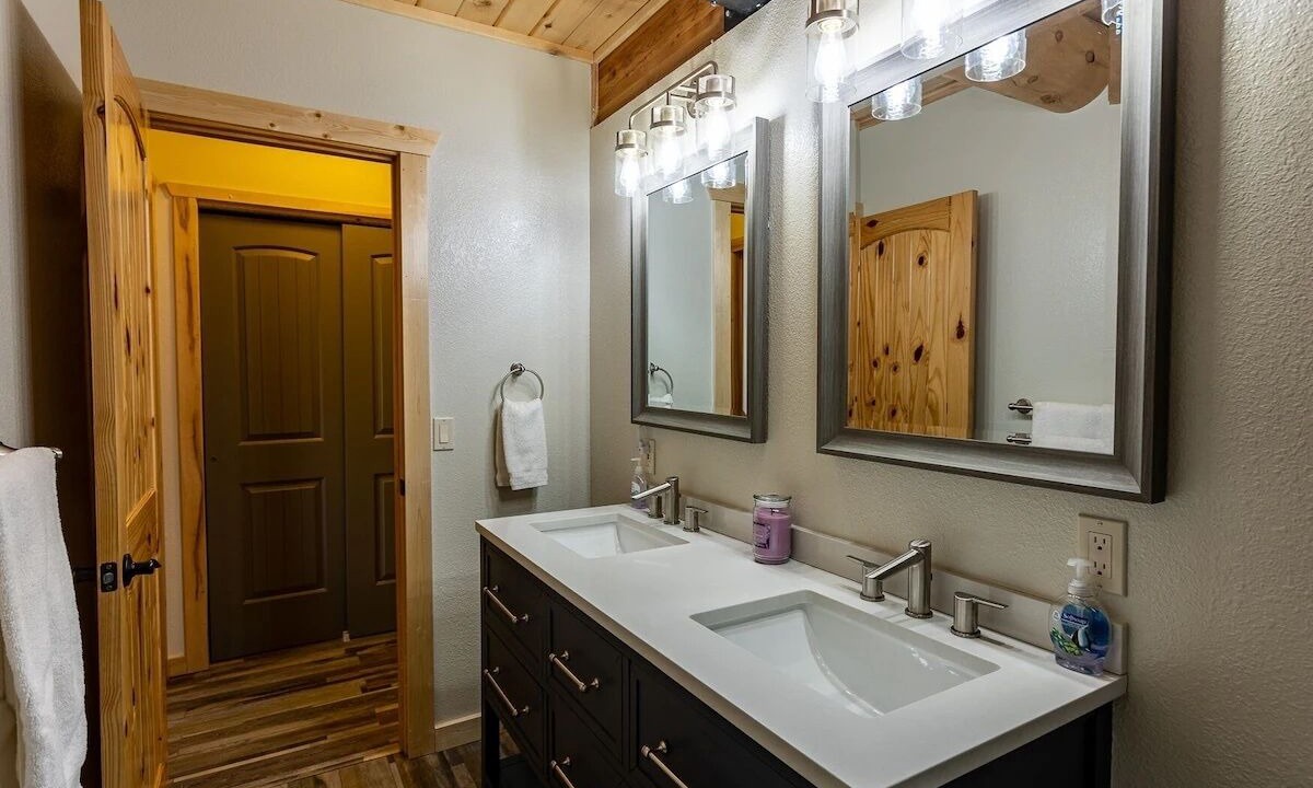 Photo of Bathroom in Pagosa Springs