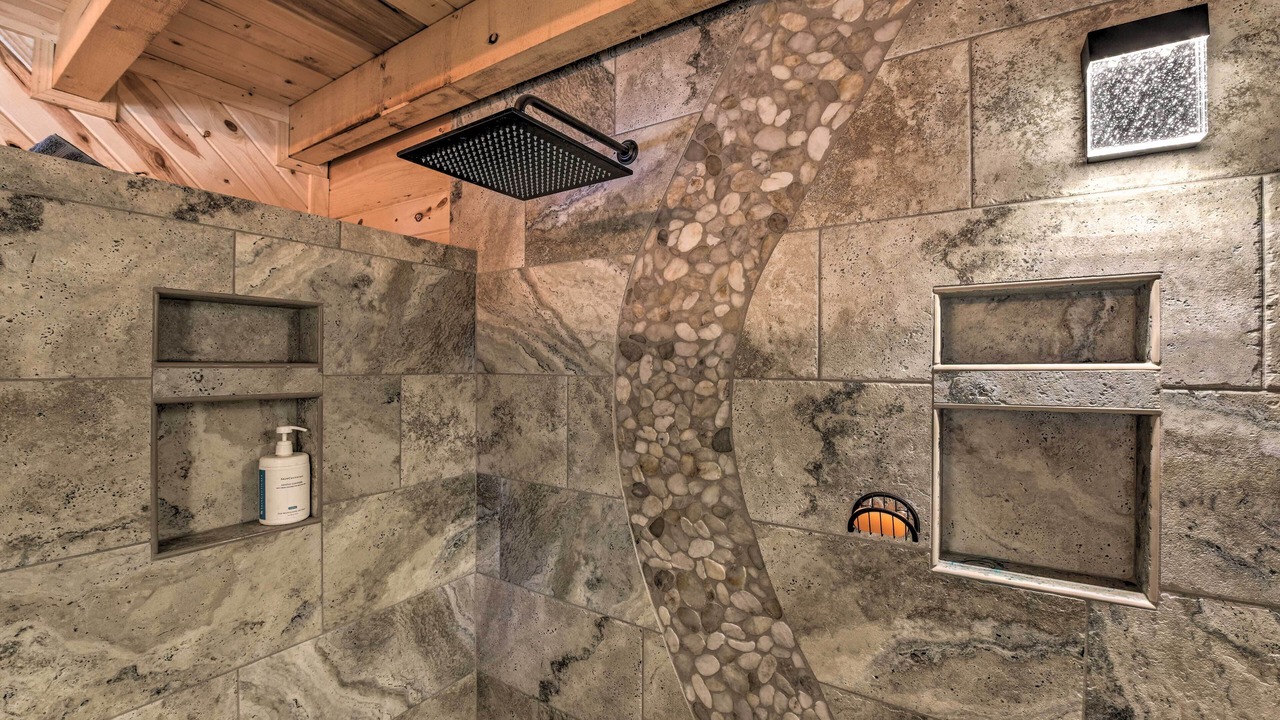 Photo of Bathroom in Del Norte