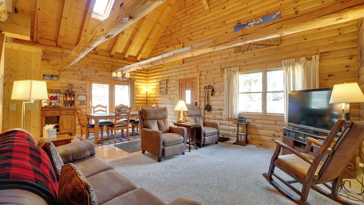 Photo of Livingroom in Carriage Hills