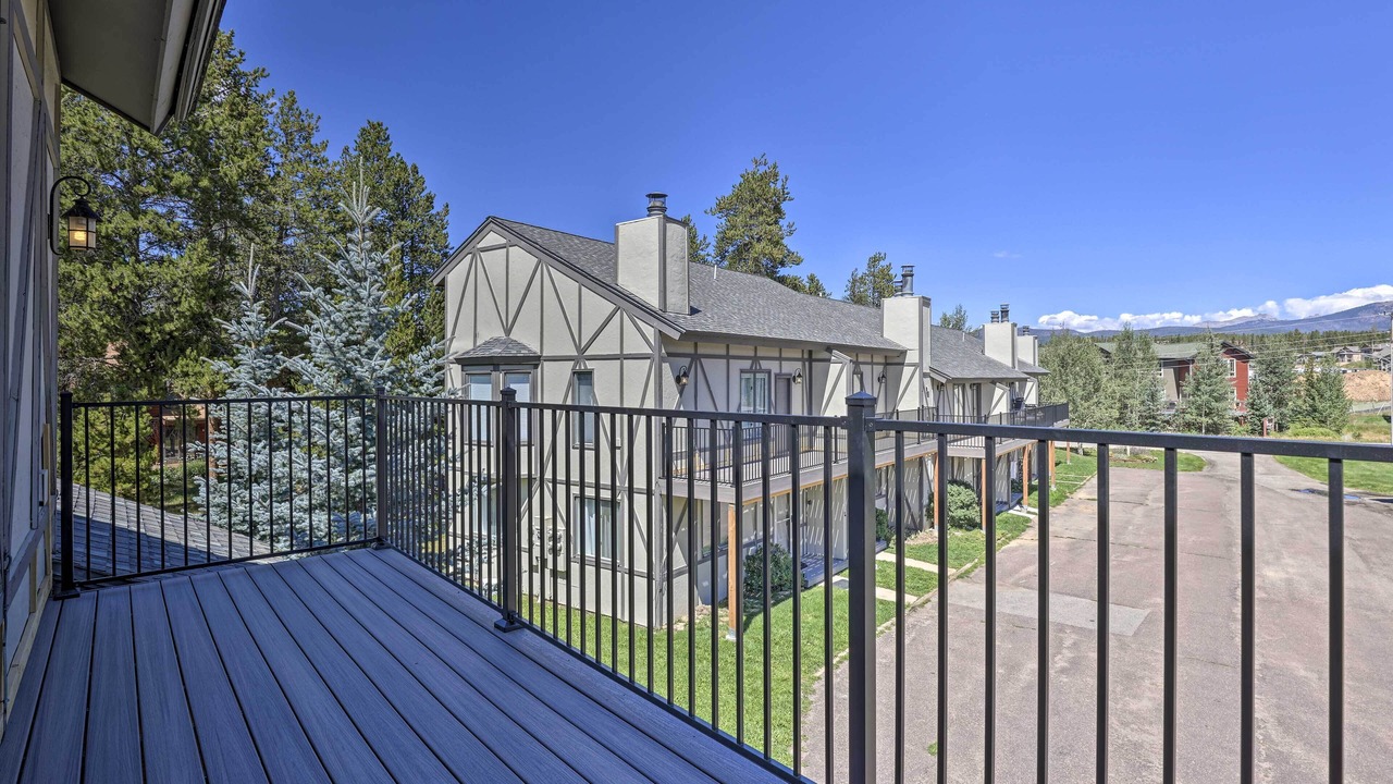 Photo of Patio Balcony in Fraser