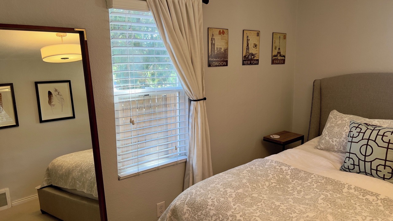 Photo of Bedroom in Englewood
