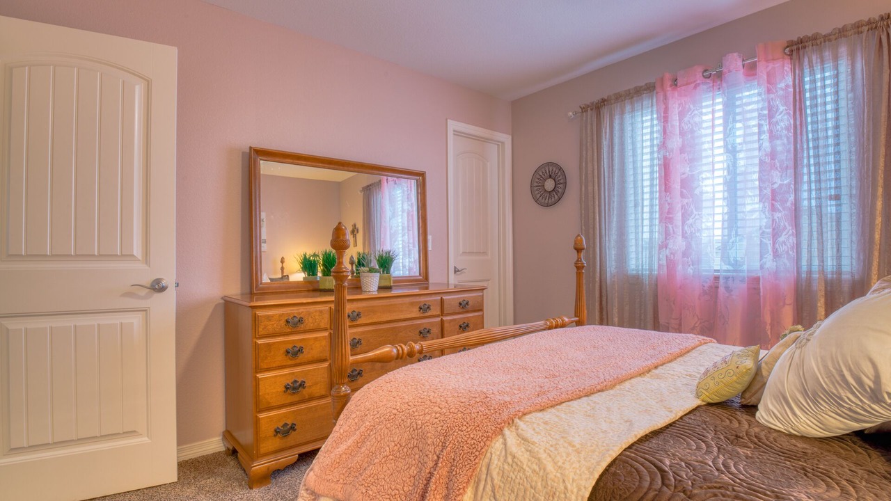 Photo of Bedroom in Elbert